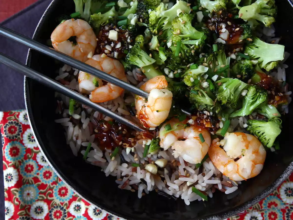 Arroz integral con brócoli, gambas y salsa picante coreana - foto 6