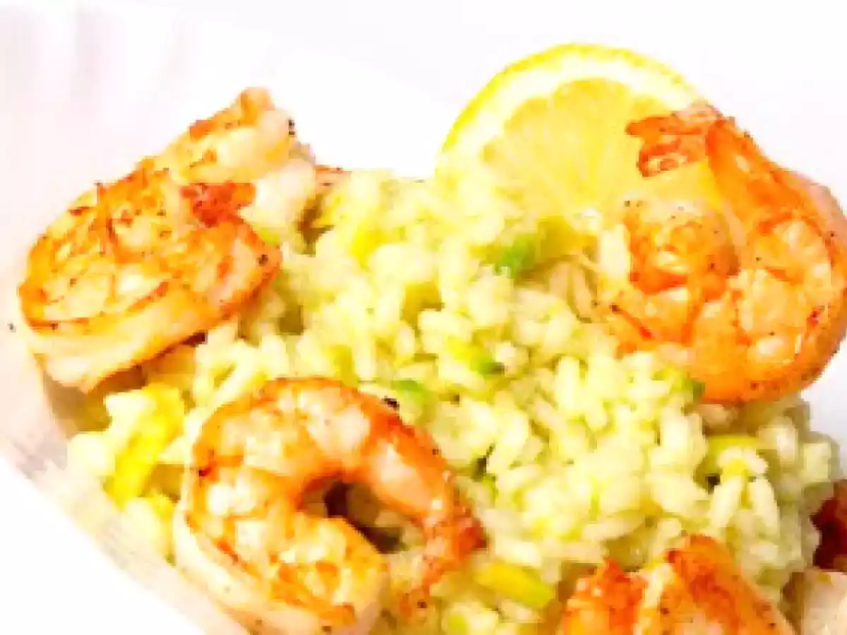 Arroz largo con gambas y aguacate