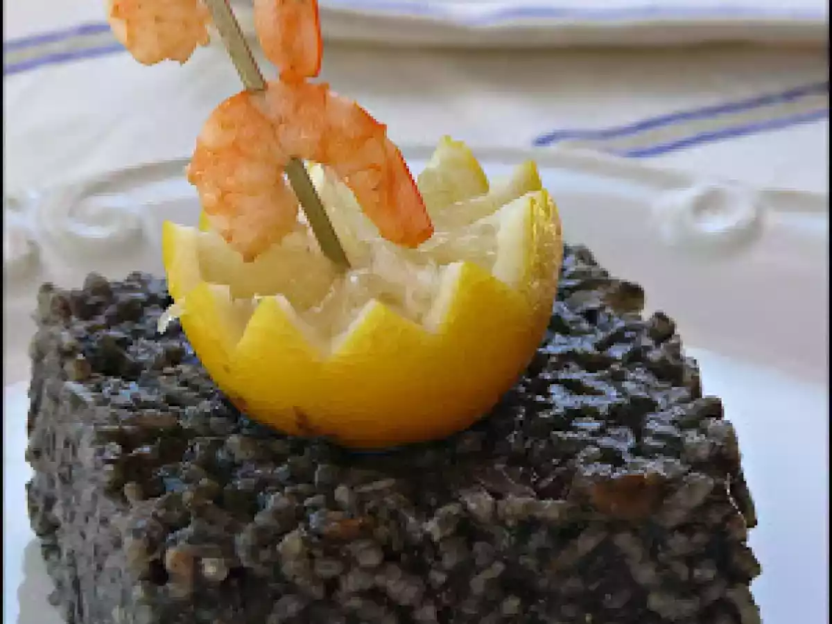 ARROZ NEGRO CON CALAMARES Y GAMBAS - foto 4
