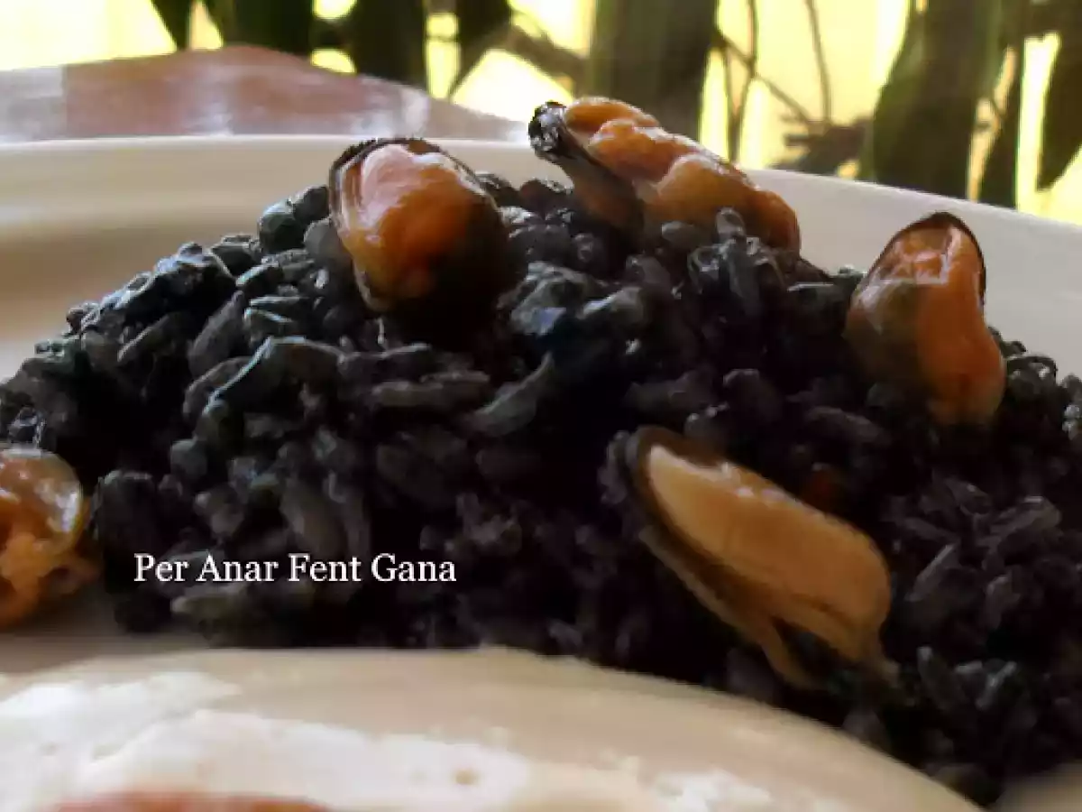 ARROZ NEGRO DE MEJILLONES