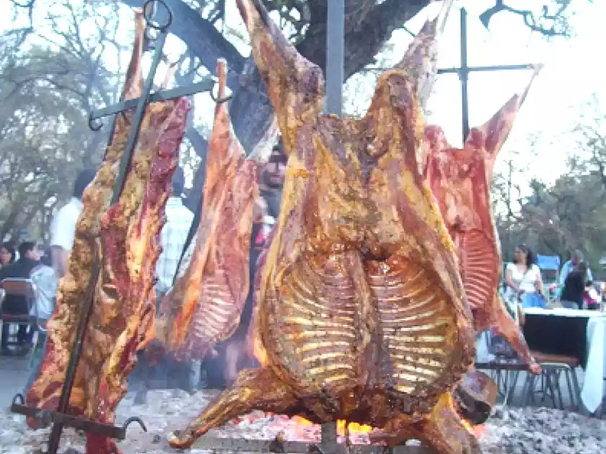Asado a la llama y chimichurri