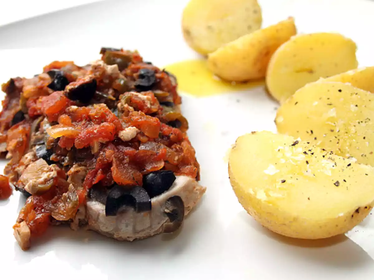 Atún al estilo griego con aceitunas negras - foto 2