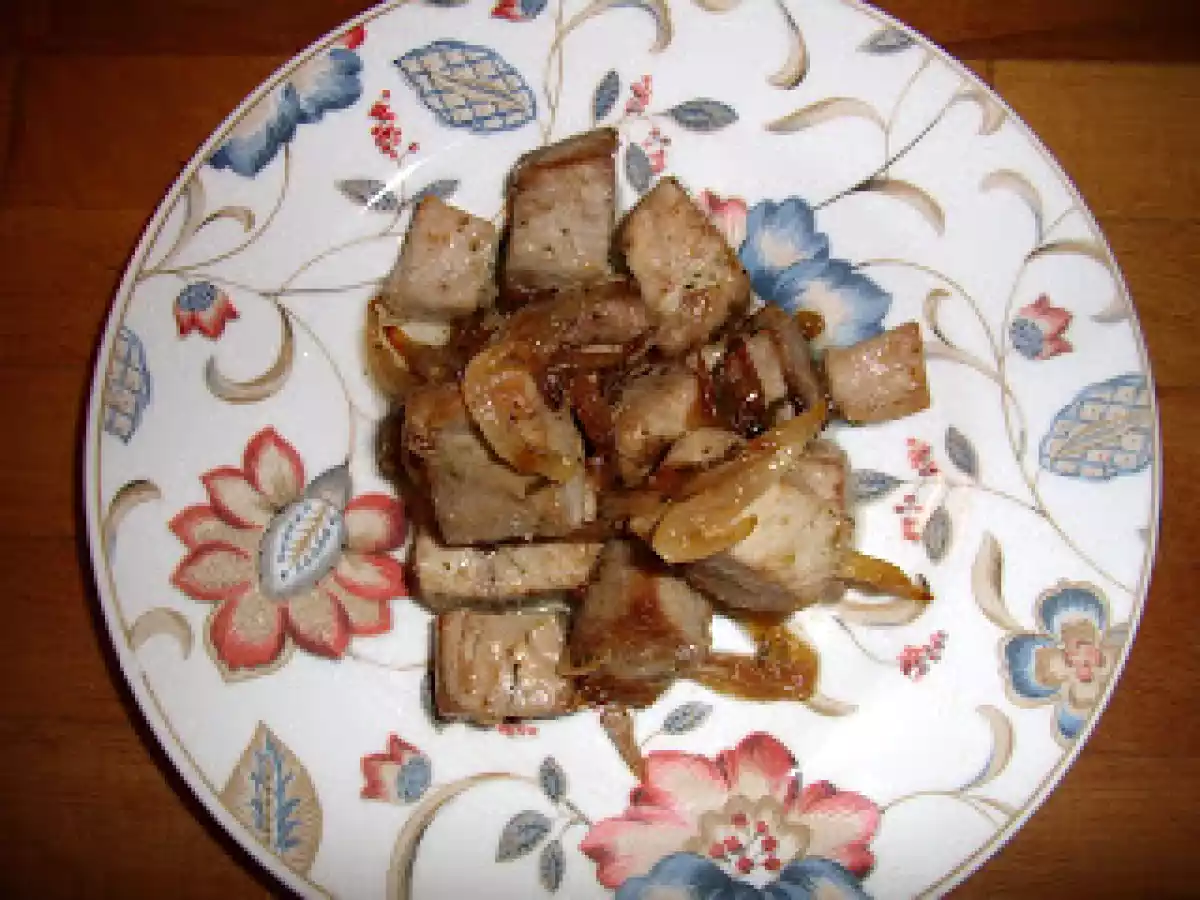 ATÚN CON CEBOLLA CARAMELIZADA