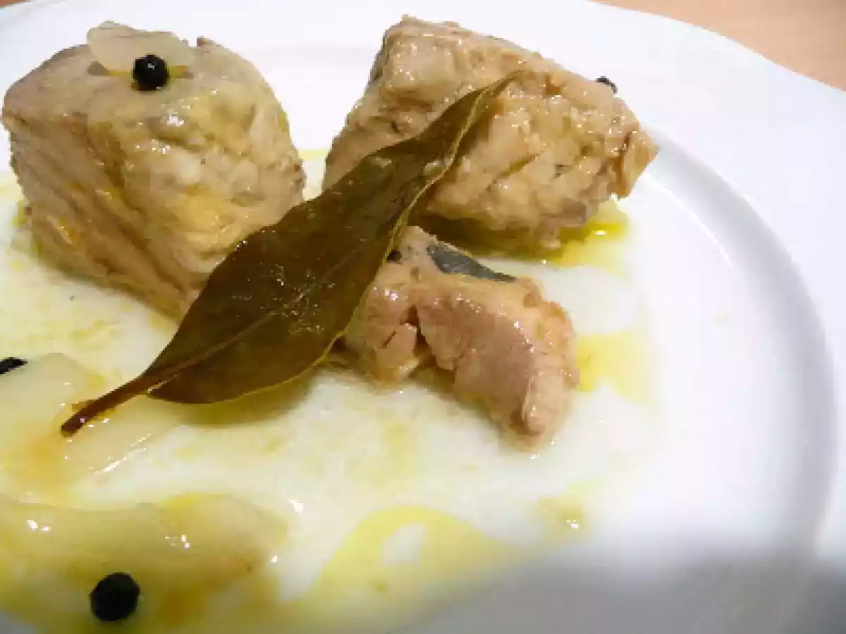 Atún en escabeche