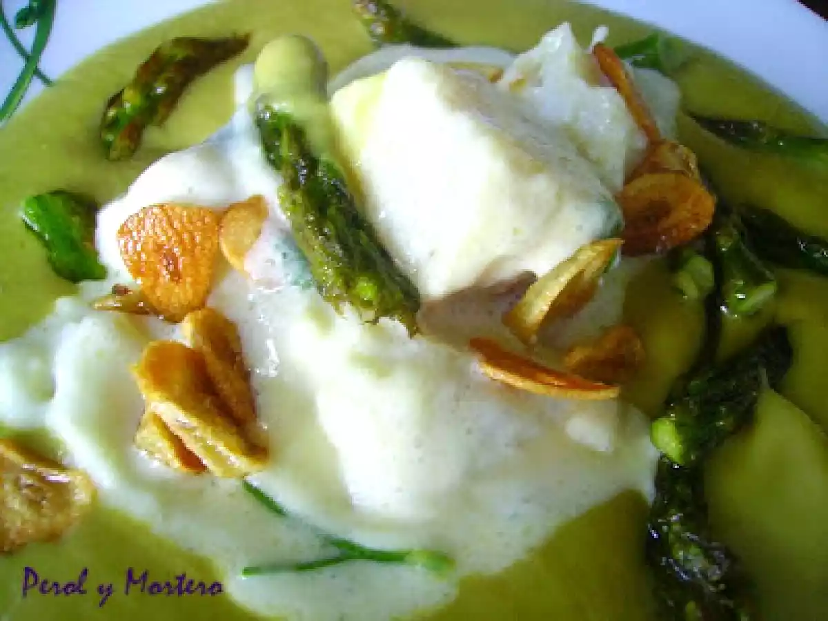Bacalao Al Pil-Pil Sobre Crema De Espárragos