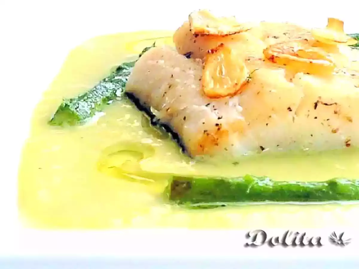 Bacalao con crema de espárragos