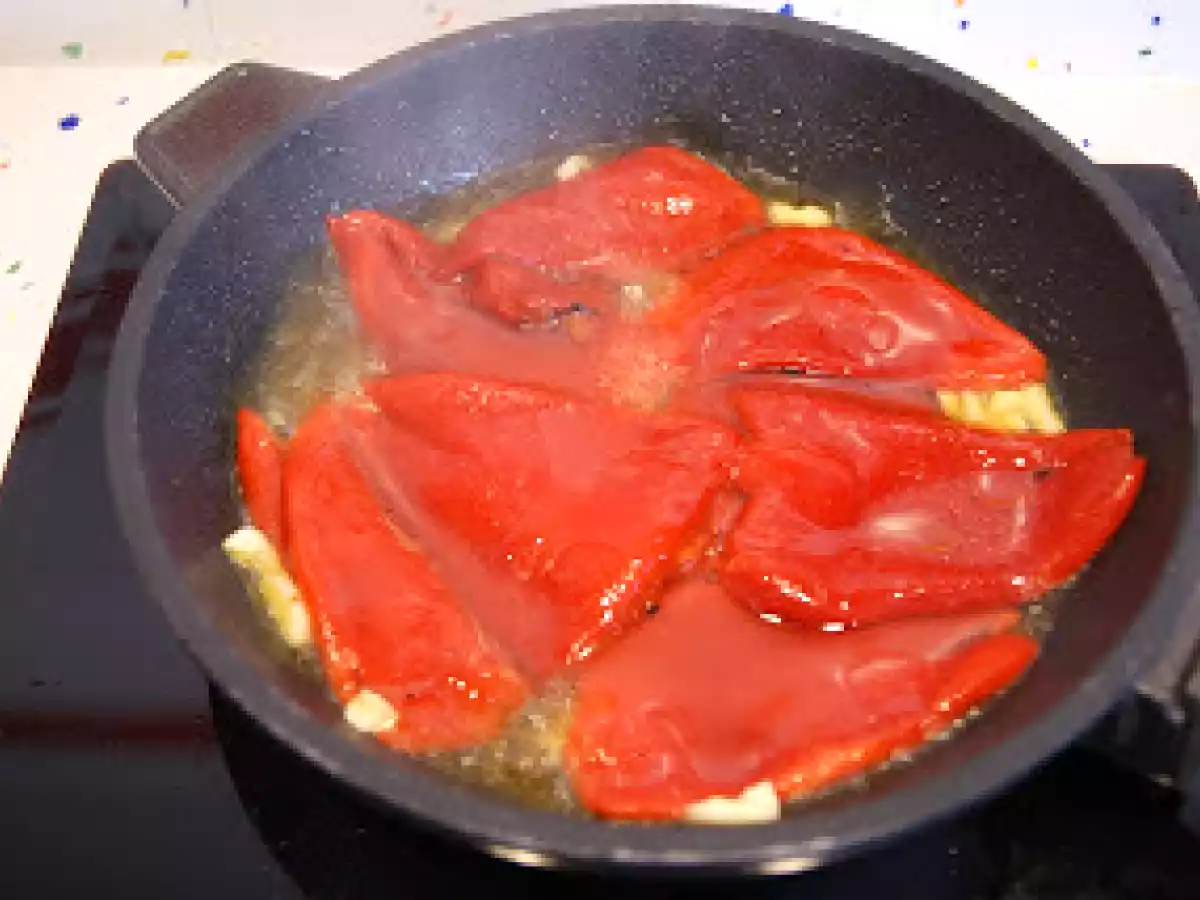 BACALAO CON PIMIENTOS DEL PIQUILLO - foto 2