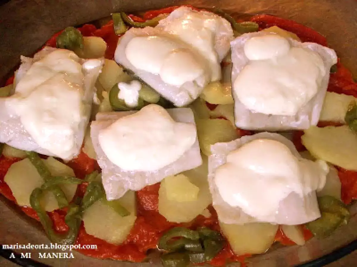 BACALAO CON TOMATE Y PATATAS PANADERA - foto 2