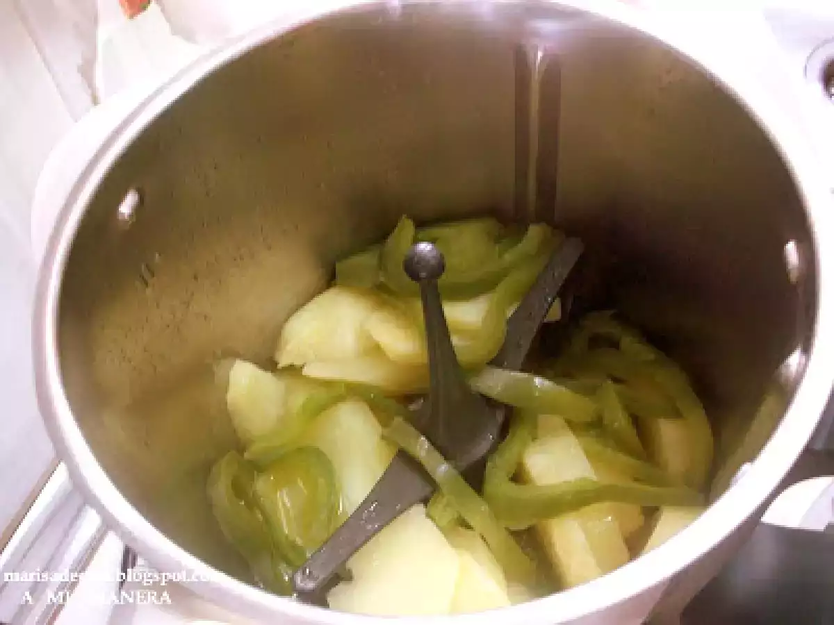 BACALAO CON TOMATE Y PATATAS PANADERA - foto 9