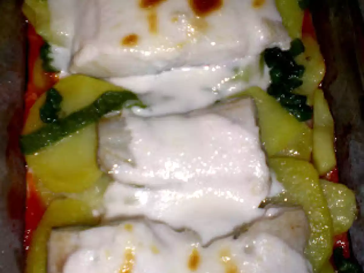 Bacalao con tomate y patatas panadera