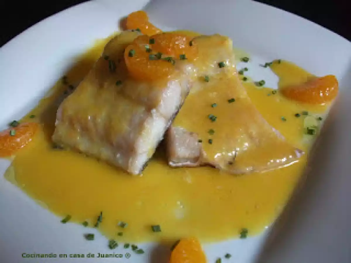 Bacalao confitado con salsa de mandarina