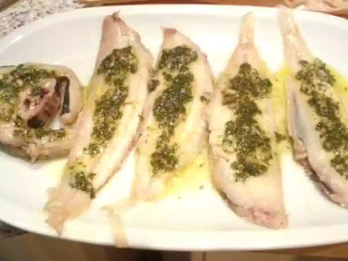 Bacalao fresco y acedías a la plancha en salsa verde