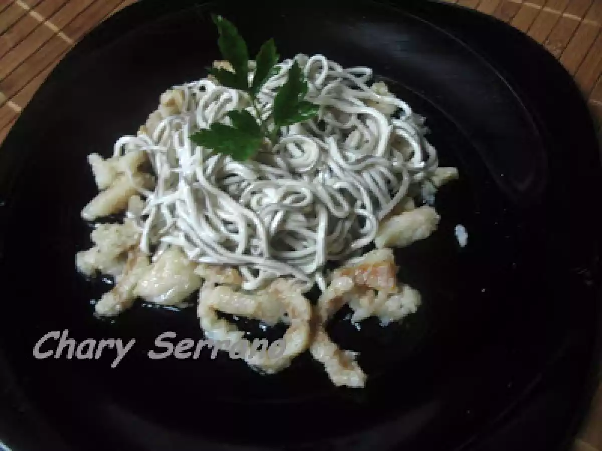 Bacalao salteado con gulas