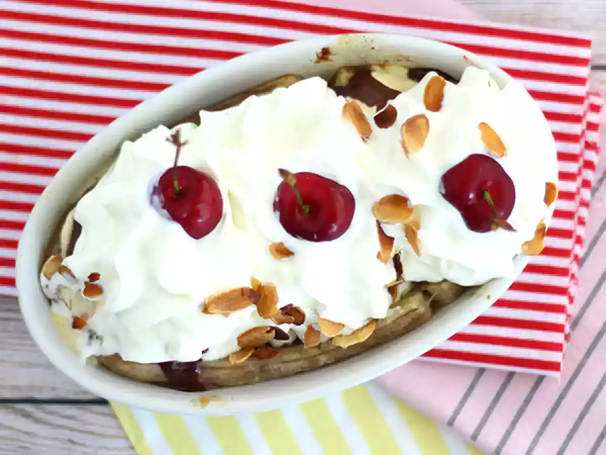 Banana Split, helado de vainilla con plátano - foto 2
