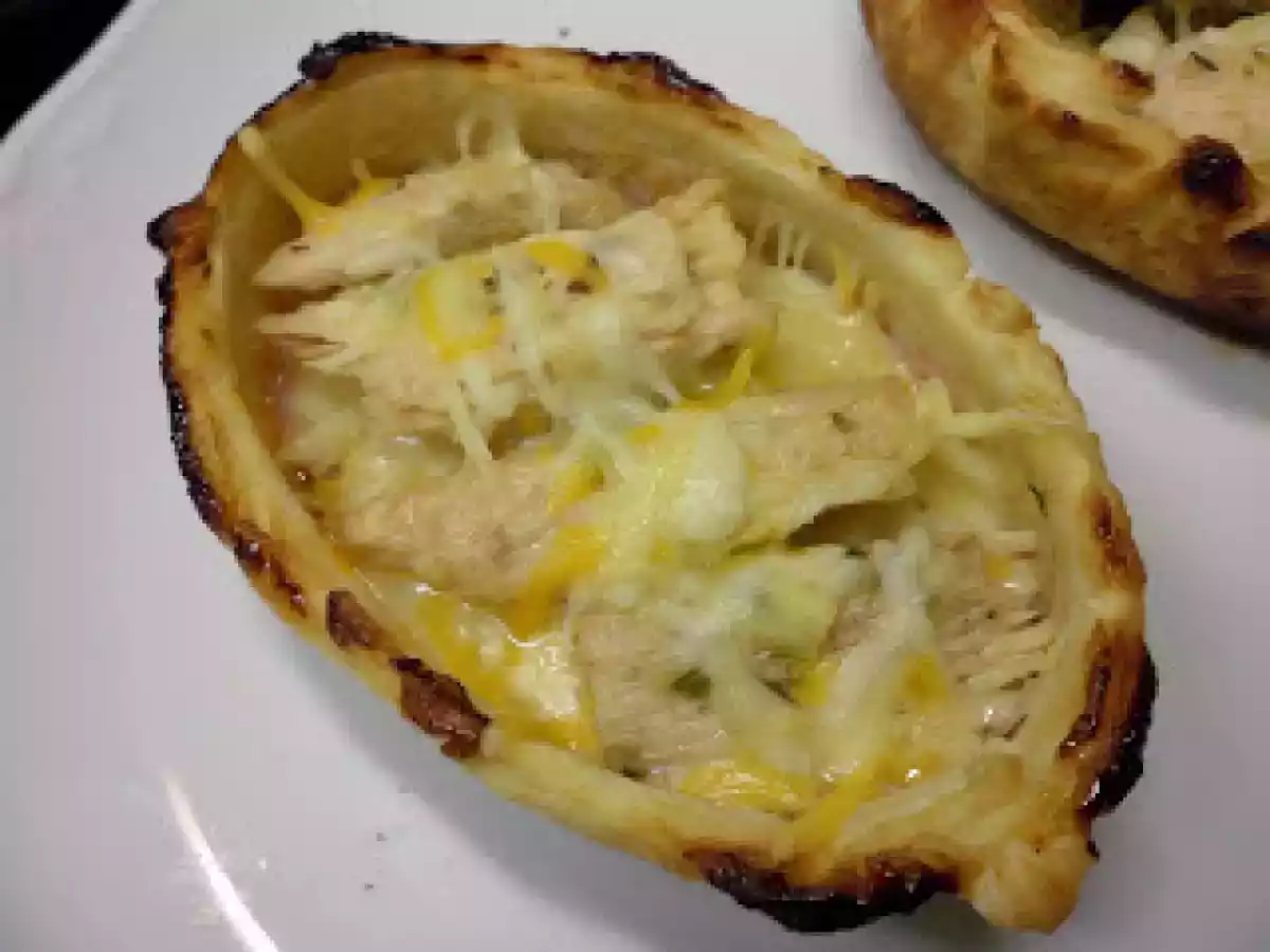 Barquitas de hojaldre con cogote de bonito de Serrats