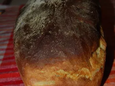 Barra de pan hecha con poolish en panificadora