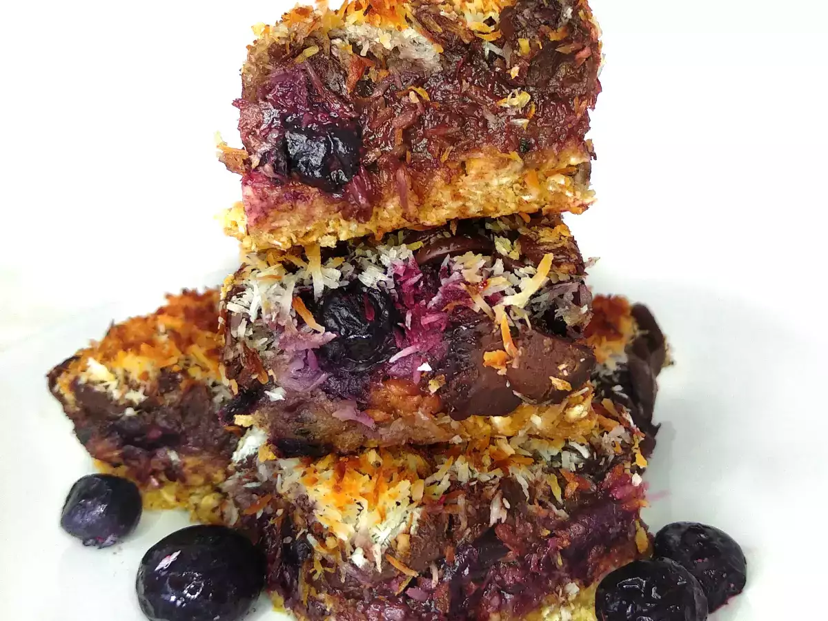 Barritas de arándanos, coco y chocolate {receta vegana, paleo y sin azúcar refinada}