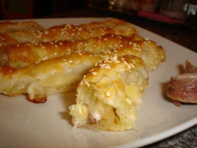 Bastoncillos de anchoas con queso y sésamo - foto 2