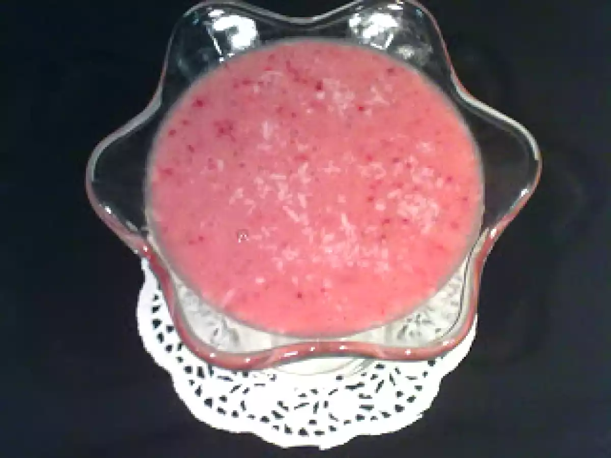 BATIDO DE FRESAS, PLÁTANO Y COCO