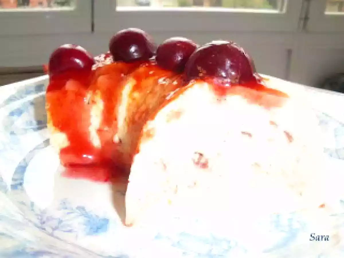Bavaresa de crema y cerezas. - foto 2