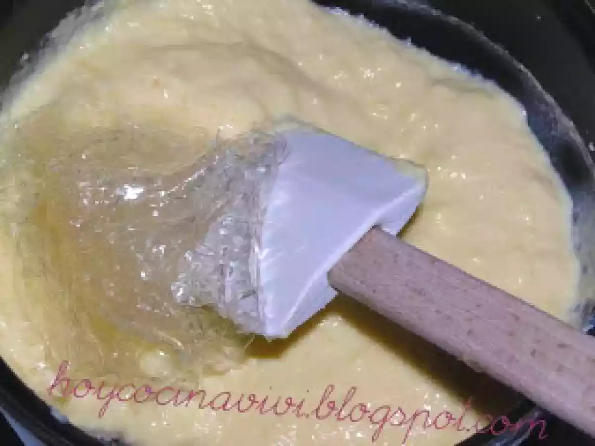 Bavaroise de pistachos con mousse de fresas - foto 2