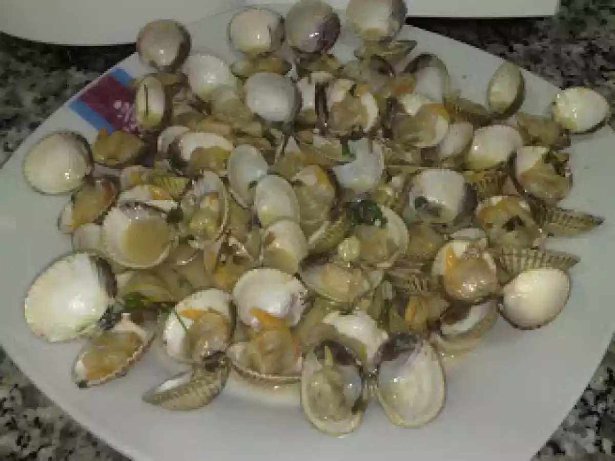 Berberechos al ajillo