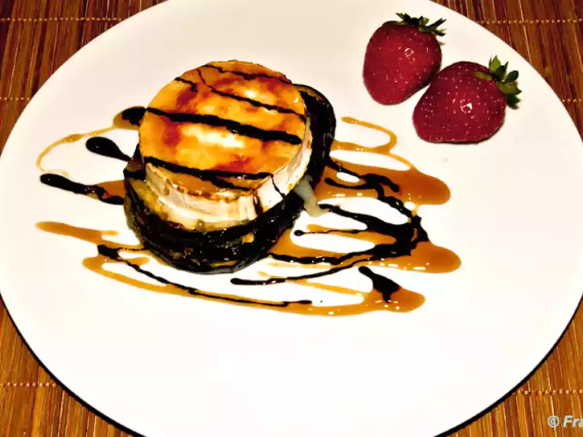 Berenjenas con cebolla caramelizada, queso de cabra y miel - foto 2