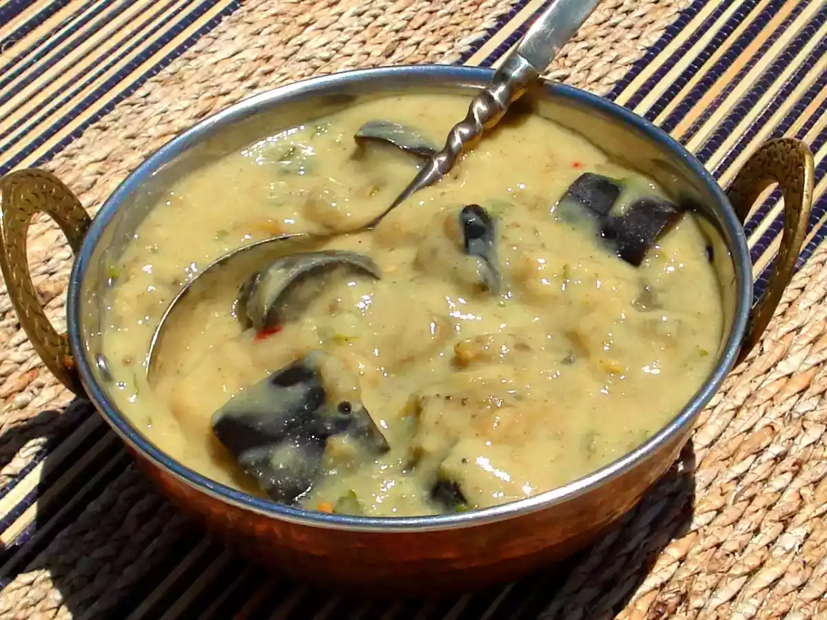 Berenjenas con leche de coco y cardamomo