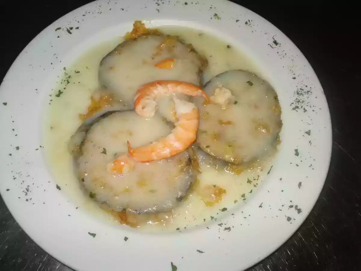 Berenjenas con salsa de langostinos