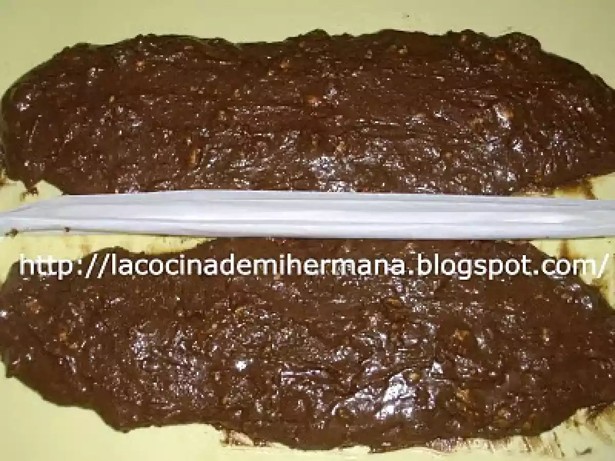 BISCOTTI DE CHOCOLATE Y ALMENDRAS - foto 2