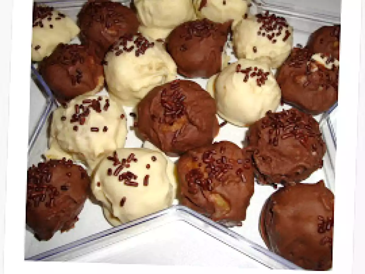 Bizcobolas de bizcocho de yogur griego