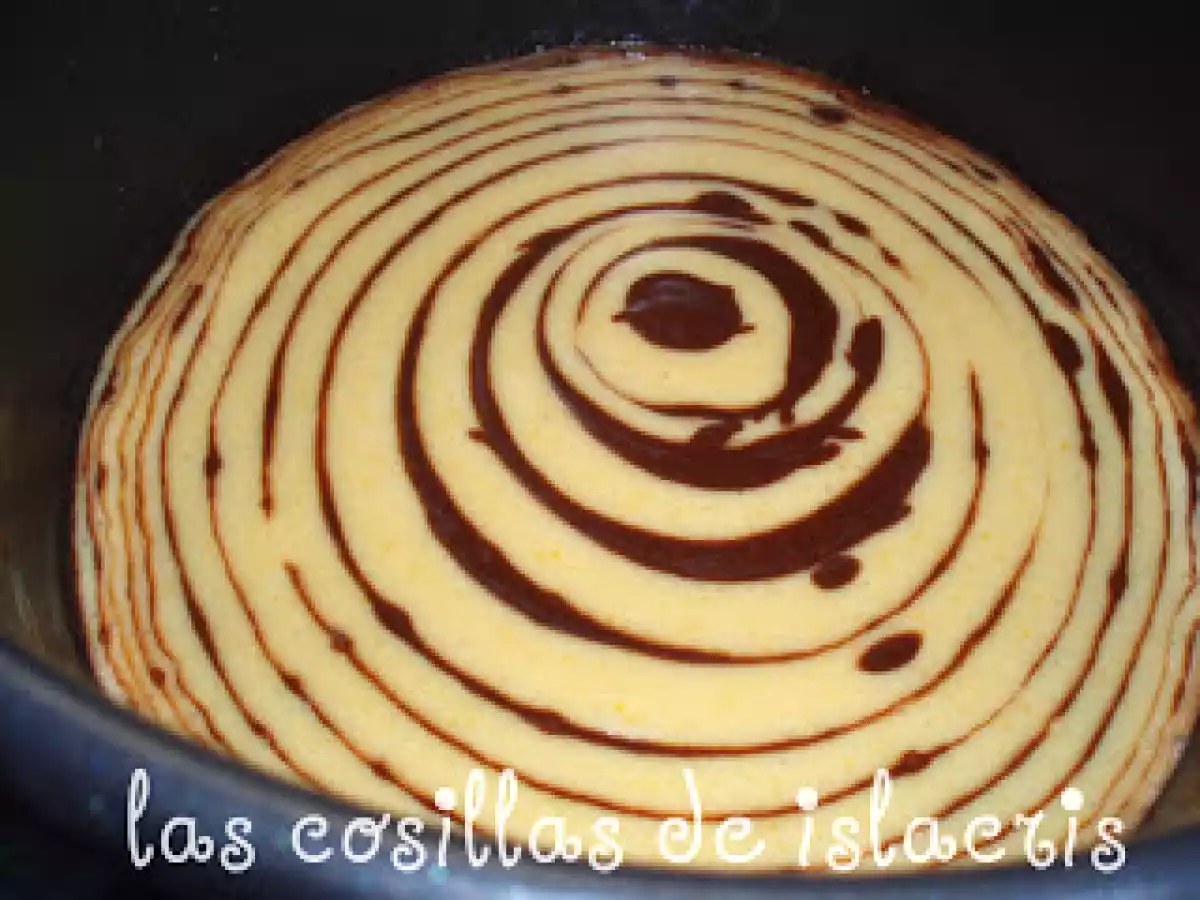 Bizcocho cebra de chocolate y naranja