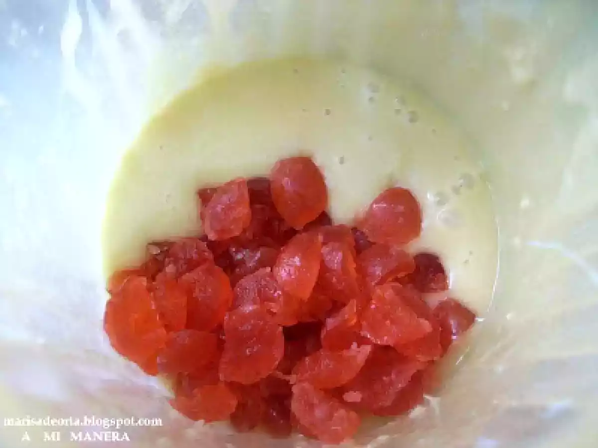 BIZCOCHO CON CEREZAS CONFITADAS - foto 5