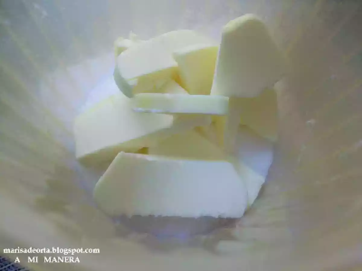 BIZCOCHO CON CEREZAS CONFITADAS - foto 8