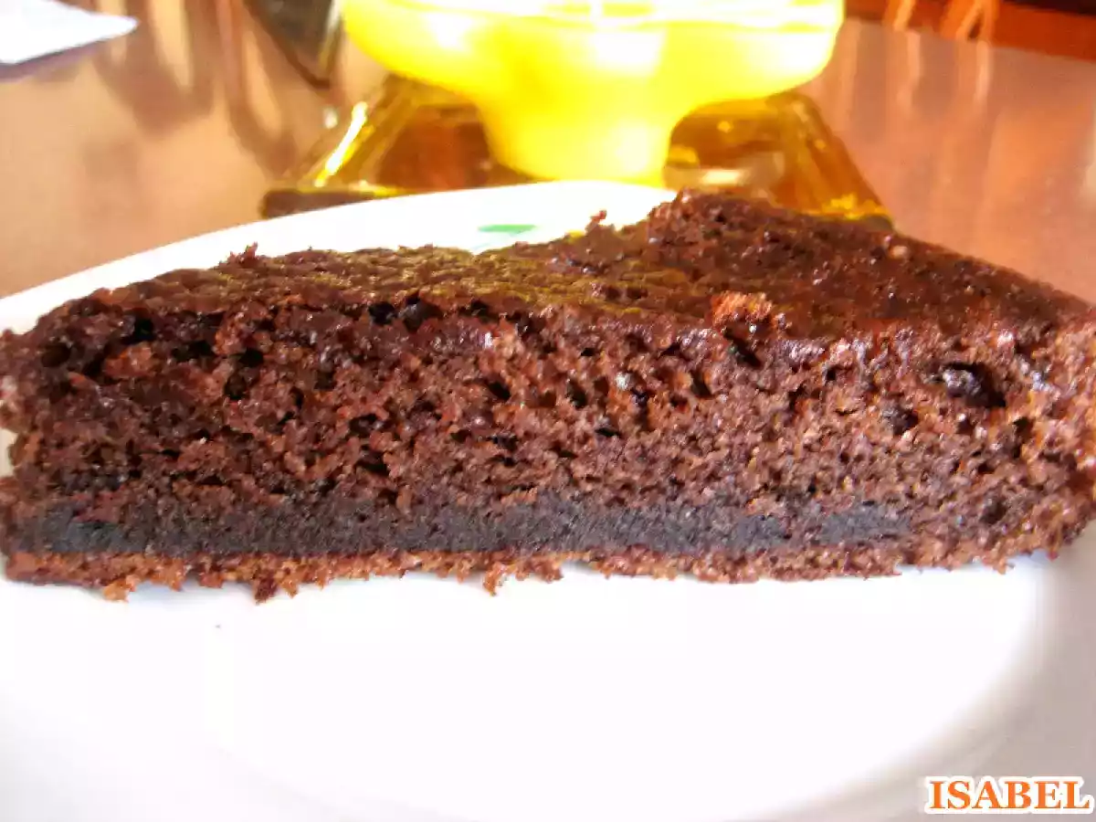 Bizcocho con natillas de chocolate