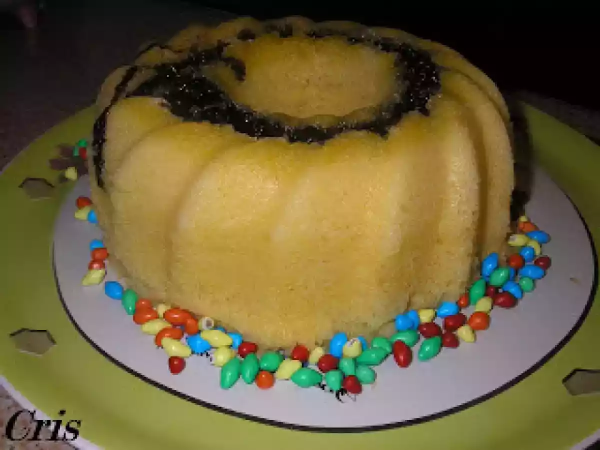 Bizcocho de chocolate blanco (microondas).