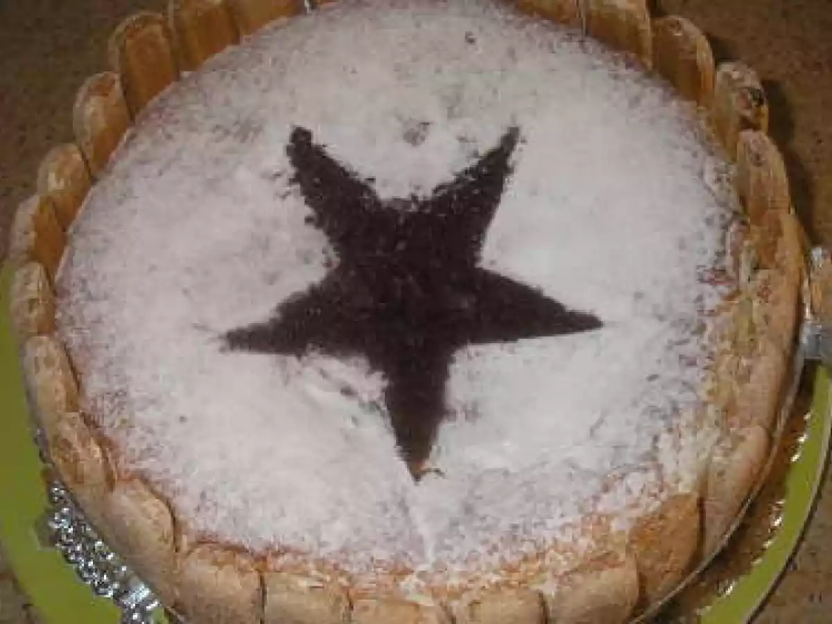 Bizcocho de chocolate blanco y queso philadelphia.