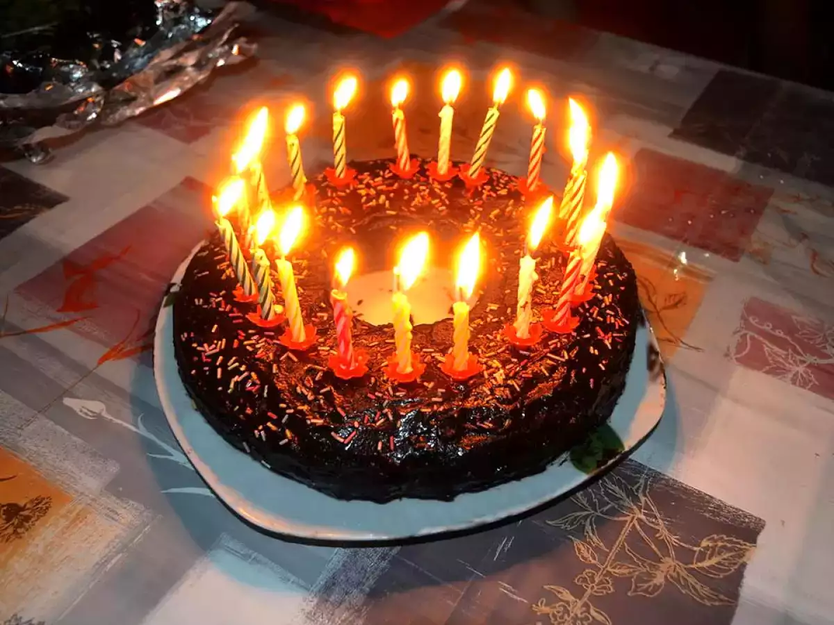 Bizcocho de chocolate con oreo - foto 2