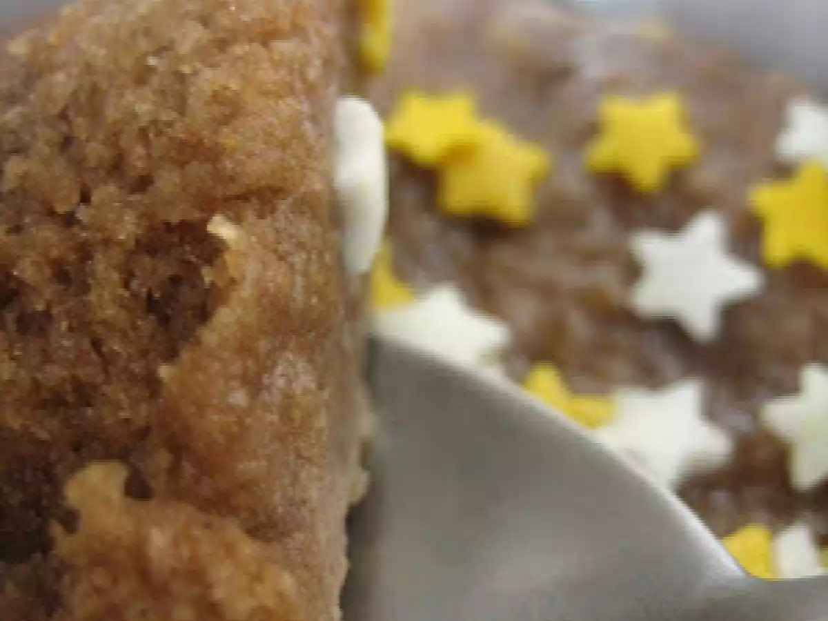 Bizcocho de chocolate en taza al microondas