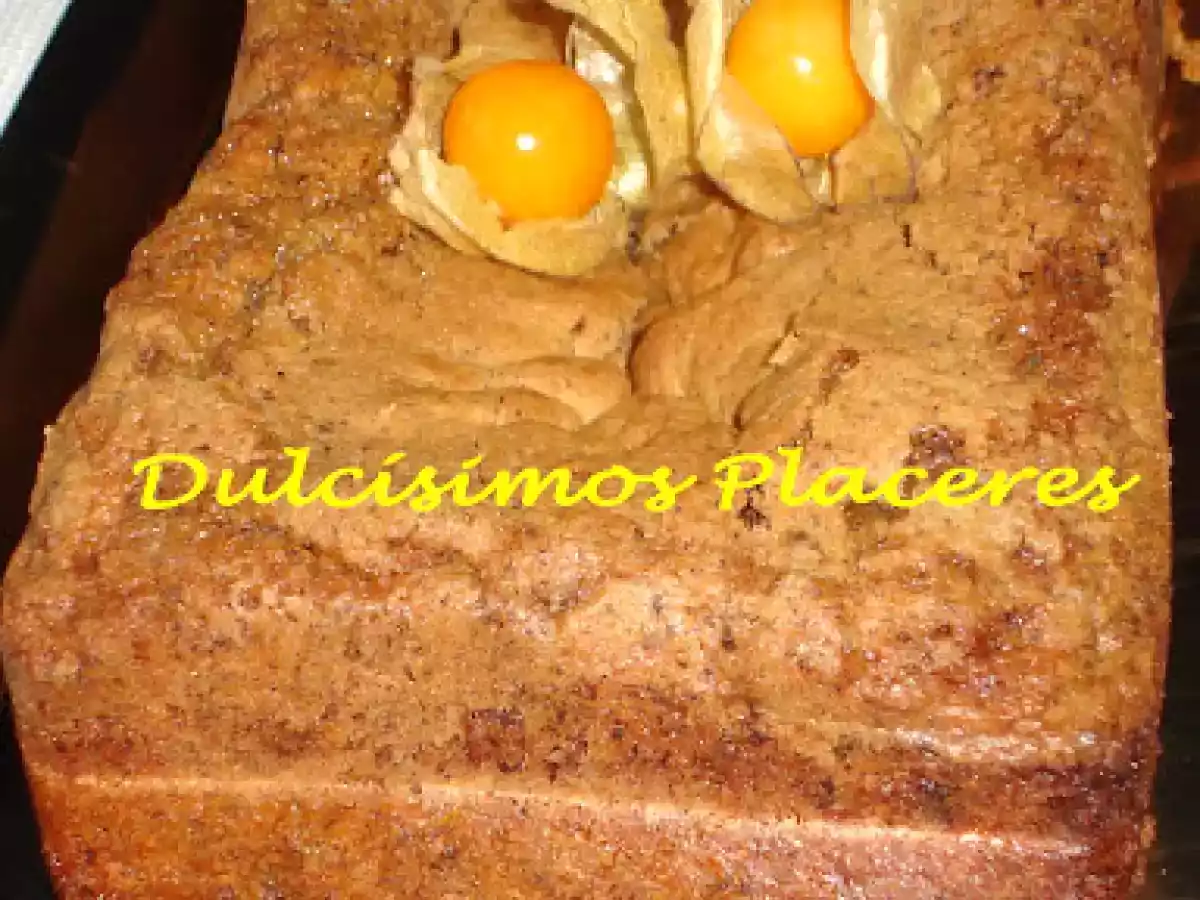 BIZCOCHO DE CHOCOLATE Y ALMENDRAS