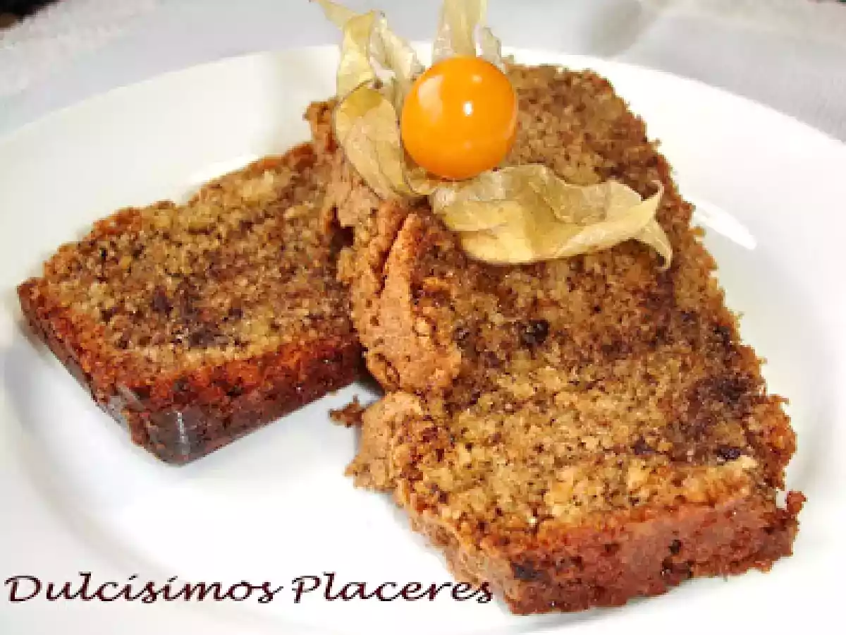 BIZCOCHO DE CHOCOLATE Y ALMENDRAS - foto 2