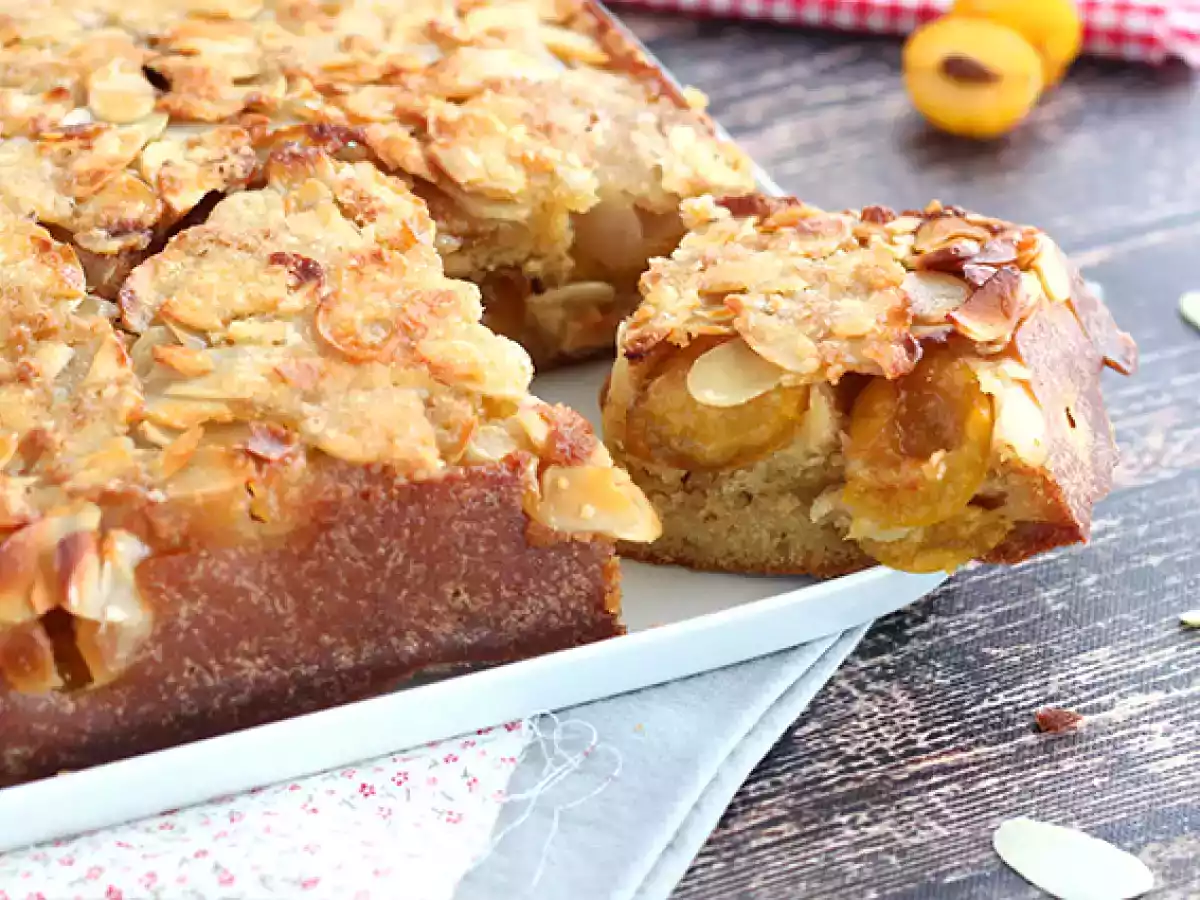 Bizcocho de ciruelas y almendras - foto 2