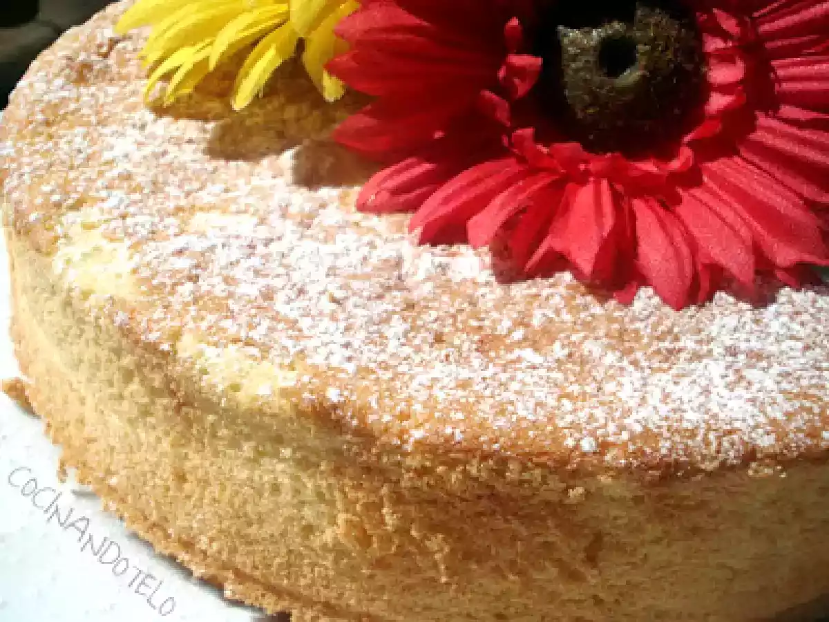 BIZCOCHO DE CLARAS CON NARANJA Y LIMÓN