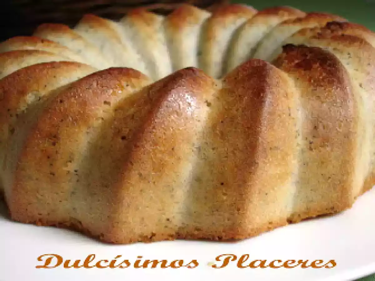 BIZCOCHO DE CLARAS CON SEMILLAS DE AMAPOLA