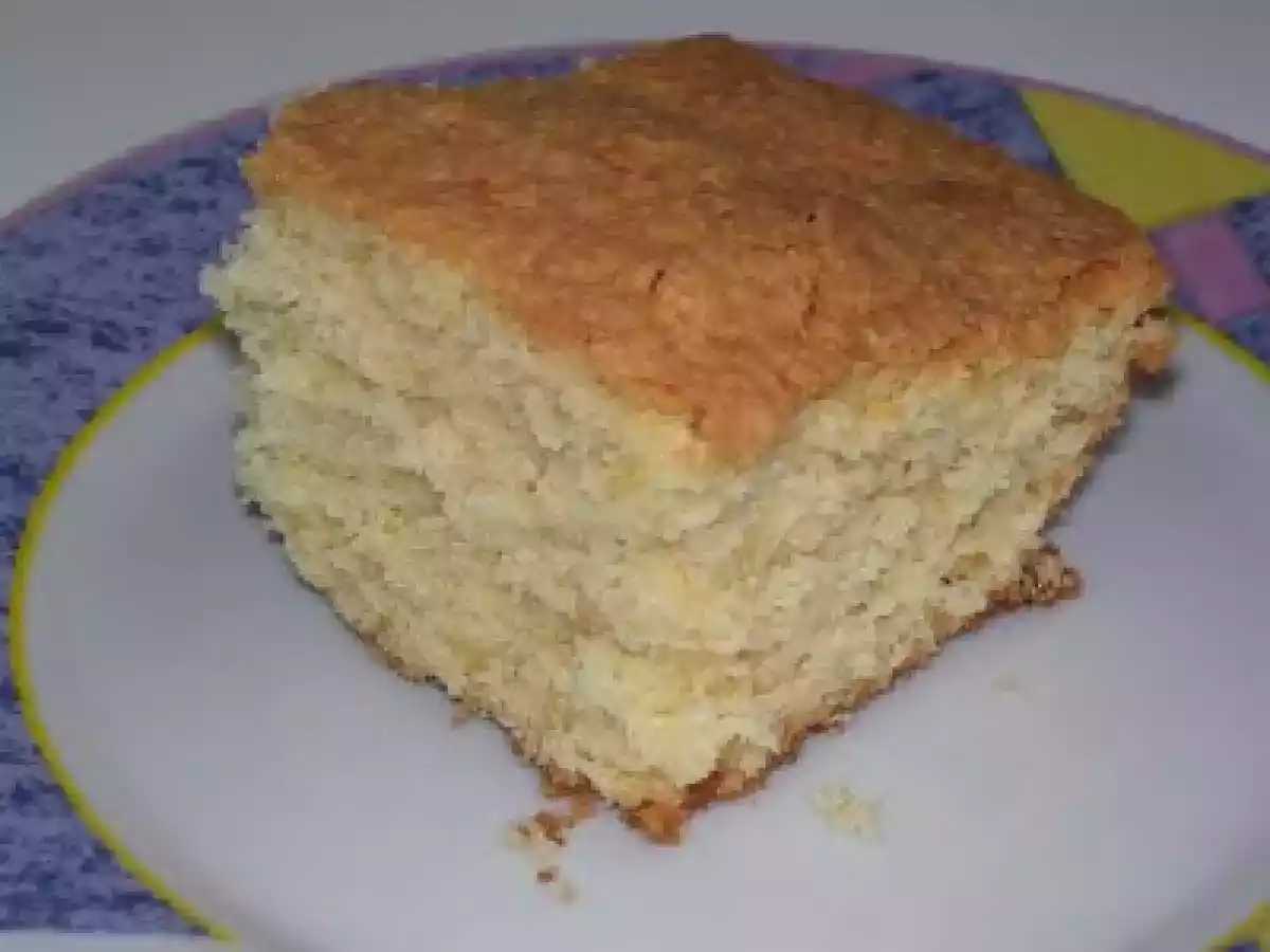 BIZCOCHO DE COCO Y ALMENDRAS