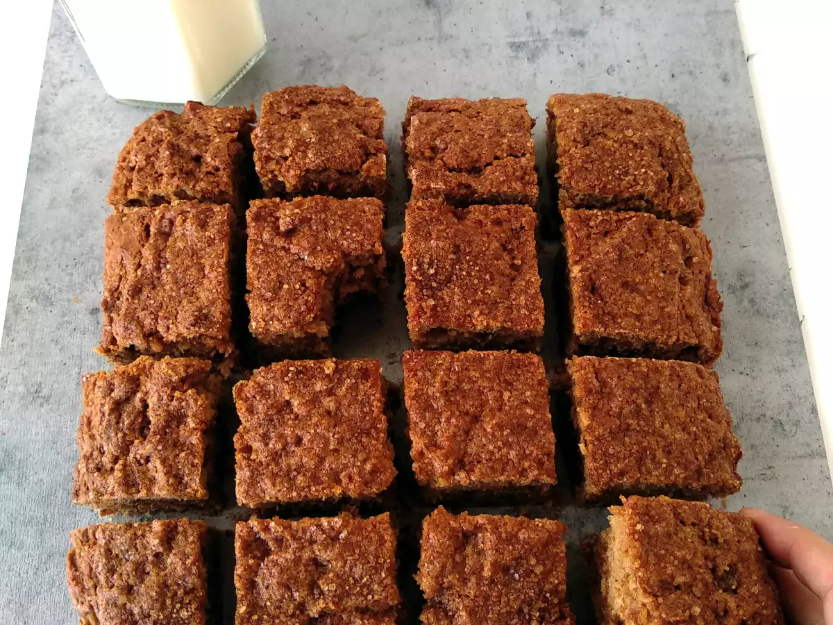 BIZCOCHO DE COMPOTA DE MANZANA - foto 2