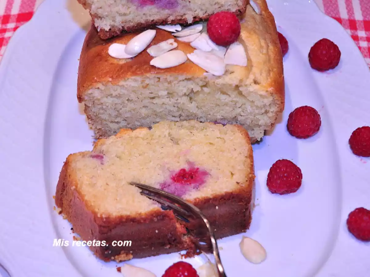 Bizcocho de frambuesas y coco - foto 2