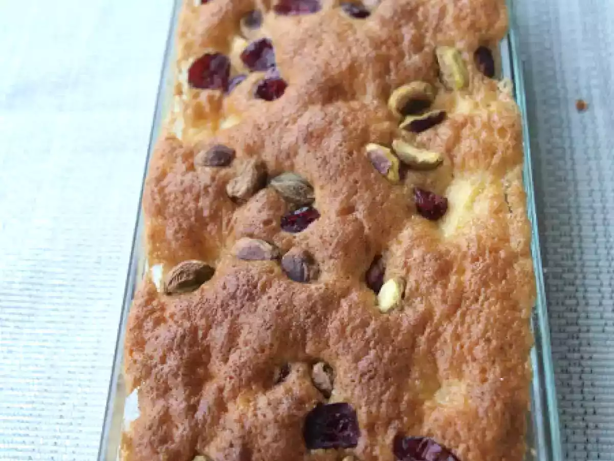 Bizcocho de frutos rojos y physalis