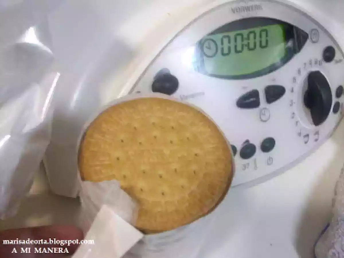 BIZCOCHO DE GALLETAS Y MANZANAS - foto 7