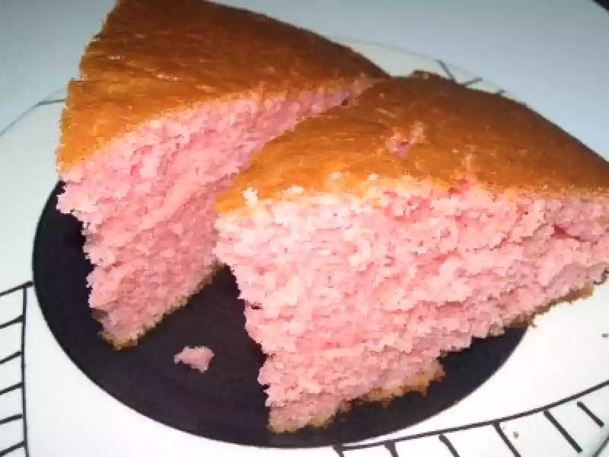 BIZCOCHO DE GELATINA DE FRESA